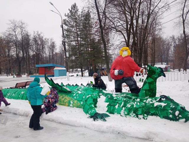 Более 30 снежных скульптур и композиций установят в Автозаводском парке