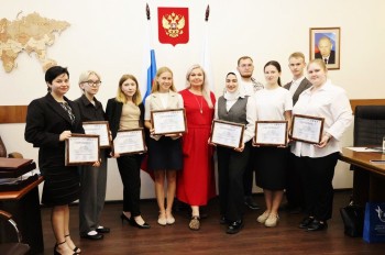 12 финалистов «Клуба международников» получили базовые знания для начала карьеры в сфере международных отношений 12 финалистов «Клуба международников» получили базовые знания для начала карьеры в сфере международных отношений