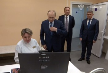 Владимир Путин посетил ФАП в селе Рындино в Чувашии