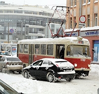 Нижегородское УГИБДД заявляет, что в связи со снегопадом осложнилась ситуация на автодорогах области и города