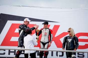 Четырнадцатилетний нижегородец  Илья Василевский стал победителем шоссейно-кольцевых мотогонок в рамках российского чемпионата X-Bikes