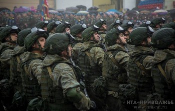 Вдвое увеличили выплату контрактникам в Саратовской области