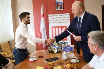 &quot;Лукойл&quot; поддержал чемпиона мира по рукопашному спорту Тахира Токарева при поездке на чемпионат