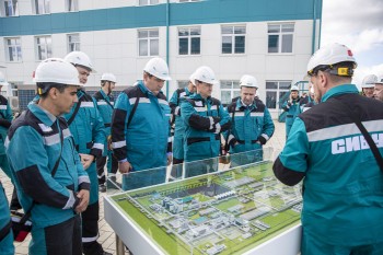 Делегация правительства Башкирии познакомилась с "зелёными" инвестпроектами АО "ПОЛИЭФ"