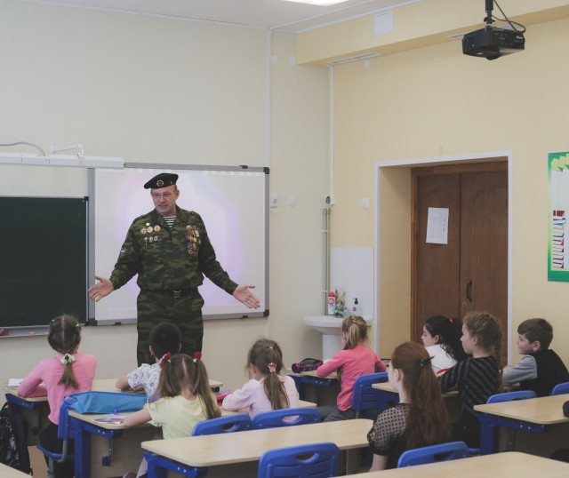 Ветераны морской пехоты провели урок мужества в Нижнем Новгороде Ветераны морской пехоты провели урок мужества в Нижнем Новгороде