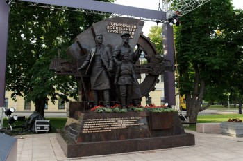 АПЗ внёс существенный вклад в появление в Нижнем Новгороде памятника &quot;Горьковчанам – доблестным труженикам тыла&quot;