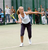 Абуладзе инициирует проведение в Н.Новгороде теннисного
турнира &quot;Кубок губернатора&quot; среди женщин

