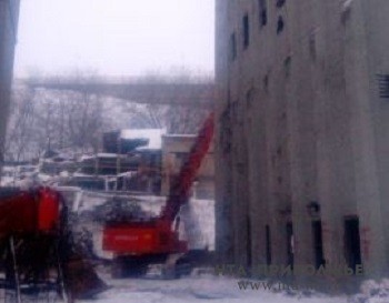 Элеватор у метромоста в Нижнем Новгороде начали сносить