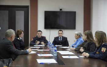 Свыше 350 единиц оружия и несколько тысяч патронов передано из Чувашии на СВО Свыше 350 единиц оружия и несколько тысяч патронов передано из Чувашии на СВО