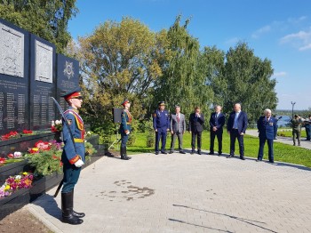 Мемориал памяти погибших в Великой Отечественной войне открыт при поддержке ЛУКОЙЛа в Кстовском районе Нижегородской области