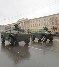 Военный парад в честь 66 годовщины  Победы в Великой Отечественной войне проходит в Н.Новгороде
