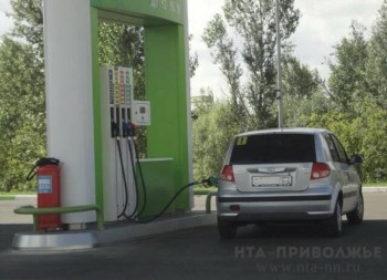 "Ирбис" в Татарстане перестал продавать бензин подросткам "Ирбис" в Татарстане перестал продавать бензин подросткам