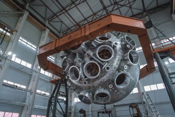 Ядерный центр в Сарове Нижегородской области завершил сборку основной части самой мощной лазерной установки в мире