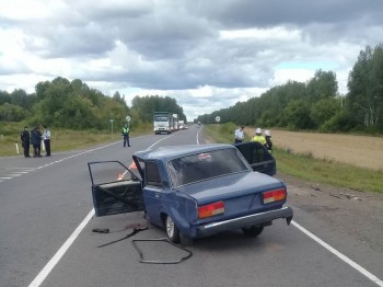 Два пенсионера погибли в столкновении ВАЗ и Audi на трассе в Нижегородской области