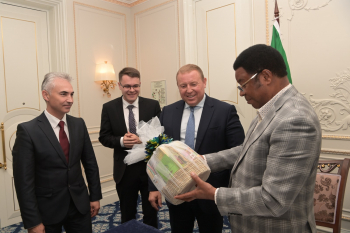 Бизнес-посол Юрий Коробов: российские предприниматели будут развивать альтернативную энергетику в Танзании