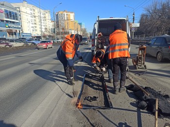 Ежедневный мониторинг состояния дорог после зимы ведётся в Нижнем Новгороде
