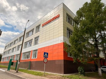 Благоустройство пришкольных территорий проводится в Чебоксарах Благоустройство пришкольных территорий проводится в Чебоксарах