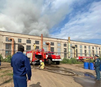Около 1 тыс. кв.м. составляет площадь пожара на ГПЗ в Самаре