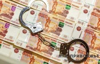 Работница налоговой в Татарстане получила взятку в 3,7 млн рублей за аферу с НДС