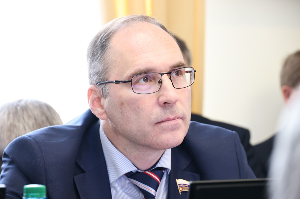 Александр Шаронов: «Главный приоритет в условиях кризиса — народосбережение»
