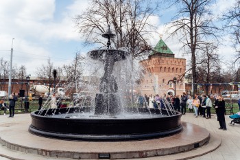 Фонтан запустили на площади Минина и Пожарского в Нижнем Новгороде