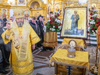 Ковчег с частицей мощей Матроны Московской привезли в кафедральный собор в Ижевске