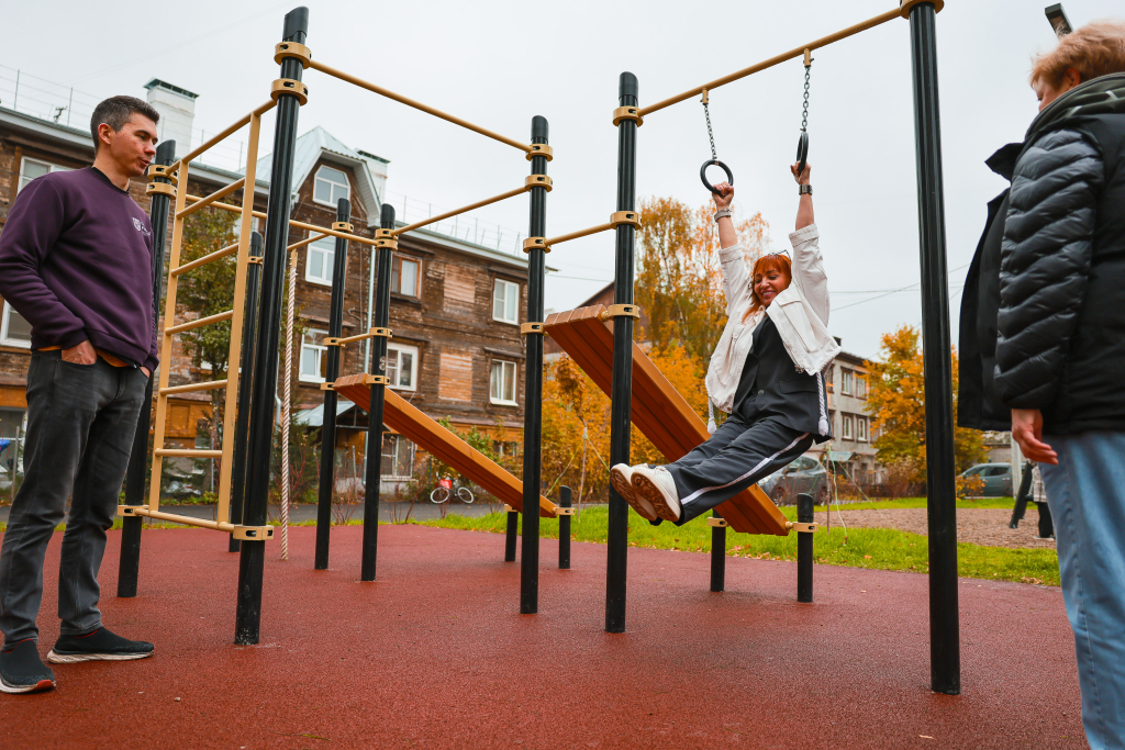 KRMV1281.jpg KRMV1281.jpg